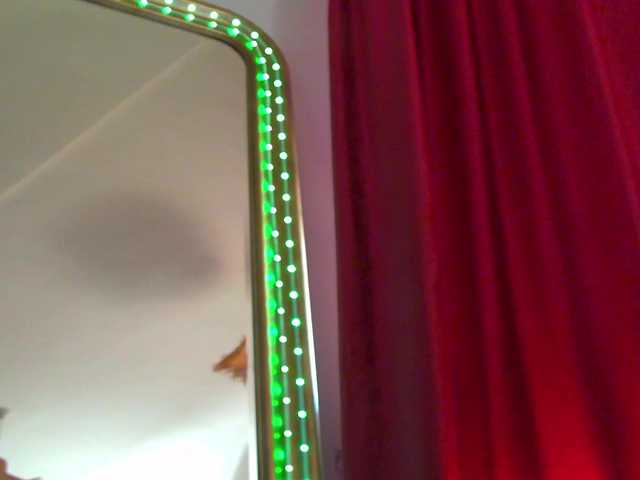 Foxxxy-MILF live webcam show