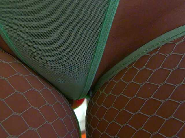 Foxxxy-MILF live webcam show