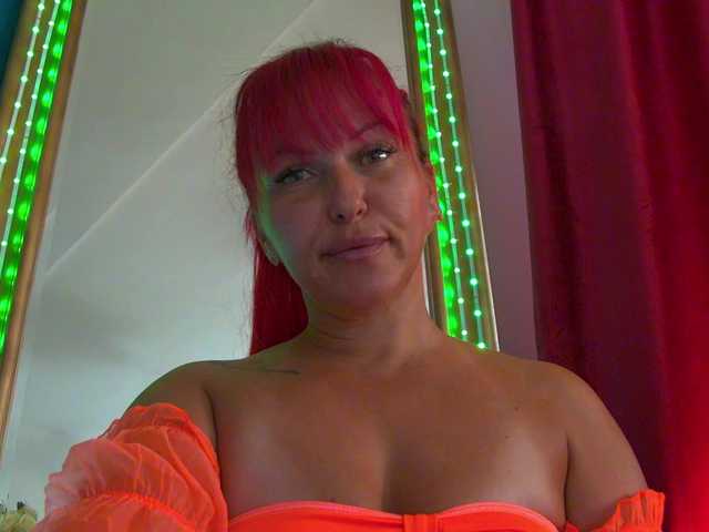 Foxxxy-MILF