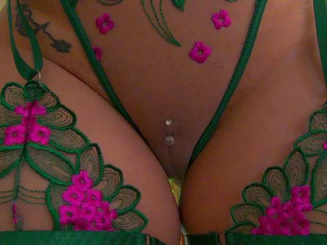 Foxxxy-MILF preview