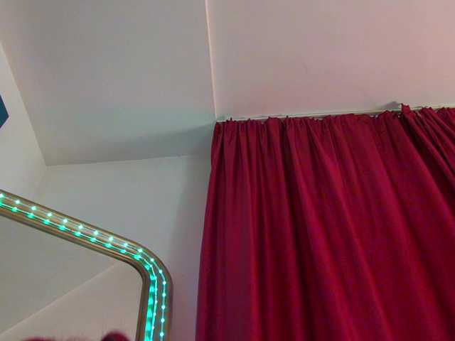 Foxxxy-MILF live webcam show