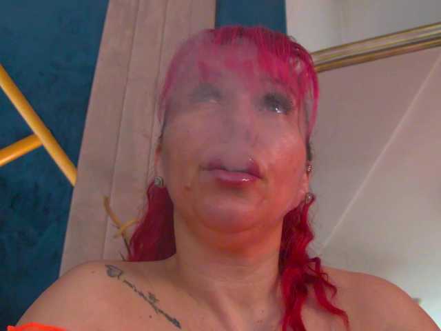 Foxxxy-MILF webcam