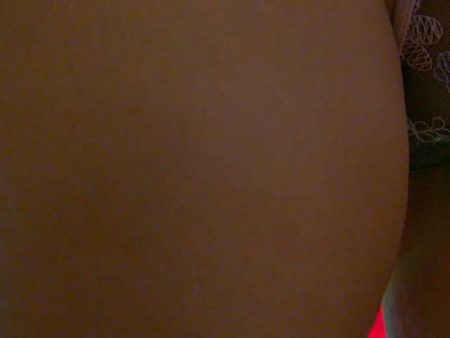 Foxxxy-MILF live cam preview
