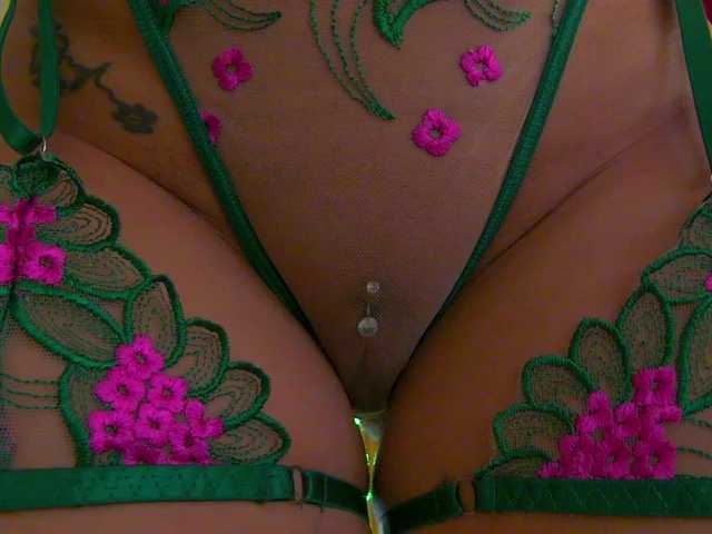 Foxxxy-MILF