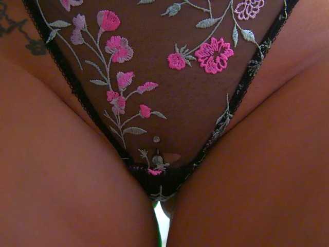 Foxxxy-MILF live cam preview