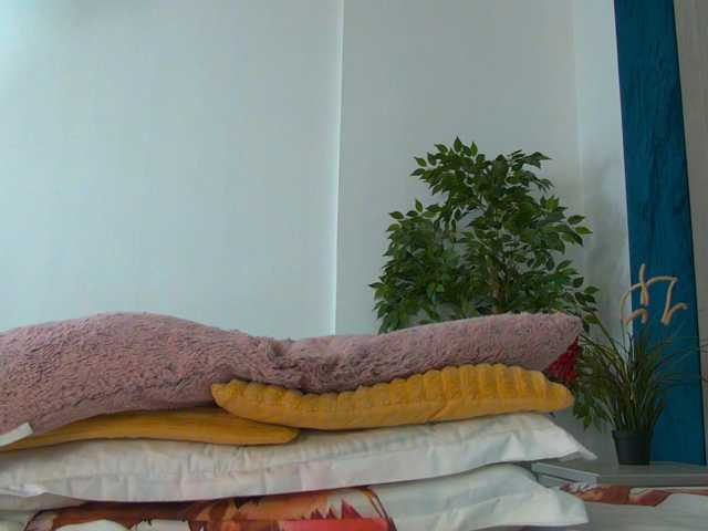Foxxxy-MILF live cam on BongaCams