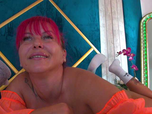 Foxxxy-MILF