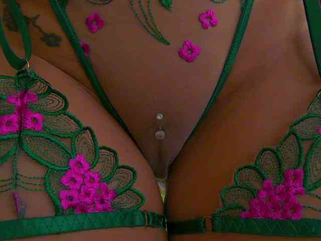 Foxxxy-MILF webcam