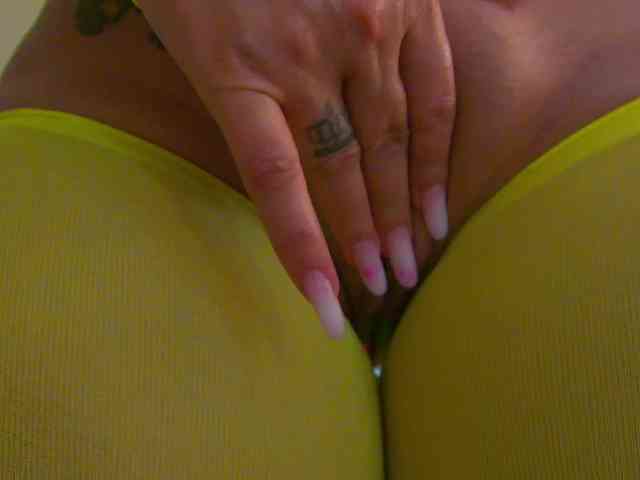 Foxxxy-MILF webcam