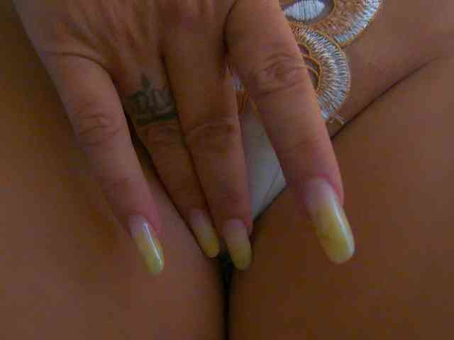 Model: Foxxxy-MILF