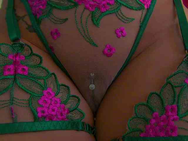 Foxxxy-MILF webcam