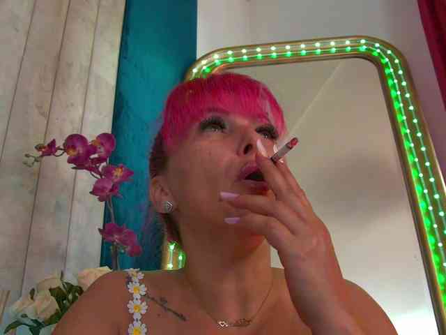 Model: Foxxxy-MILF