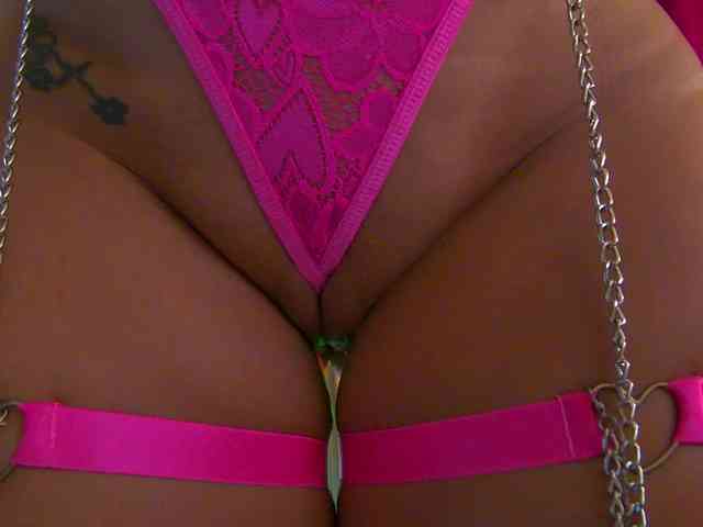 Foxxxy-MILF webcam