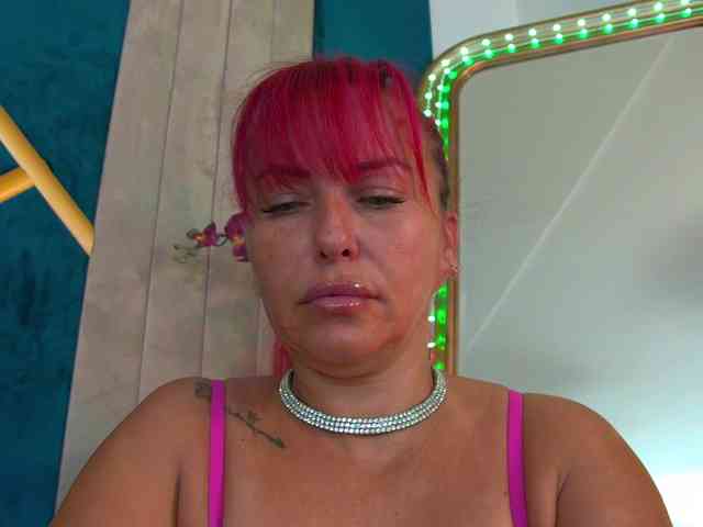 Model: Foxxxy-MILF