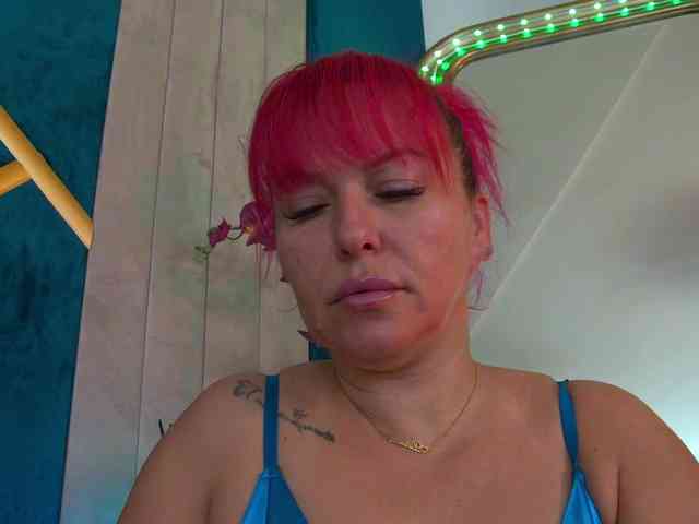 Foxxxy-MILF webcam