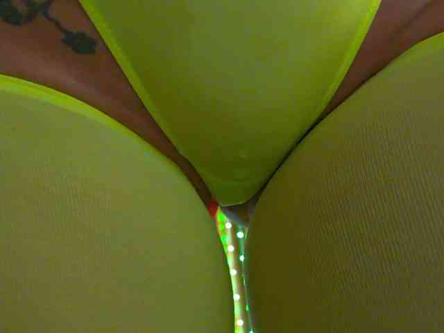 Model: Foxxxy-MILF