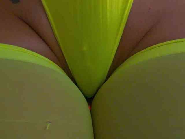 Foxxxy-MILF webcam