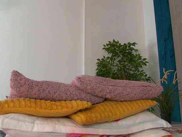 Foxxxy-MILF webcam
