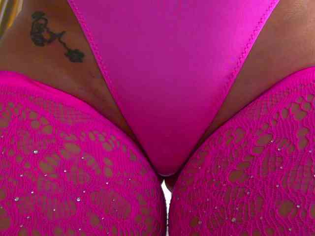 Foxxxy-MILF webcam