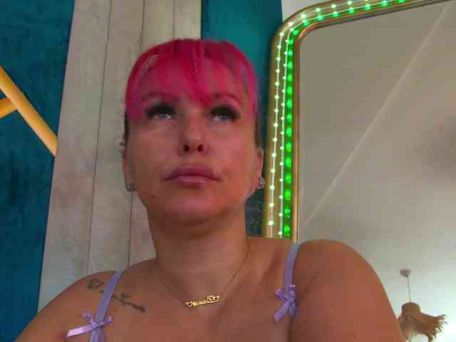 Foxxxy-MILF