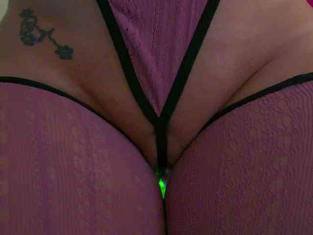Foxxxy-MILF webcam