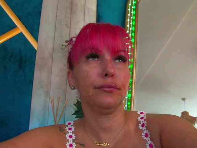 Model: Foxxxy-MILF
