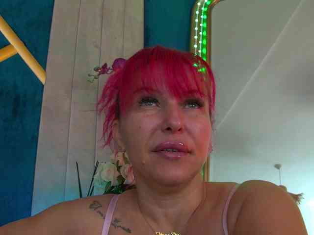 Foxxxy-MILF webcam