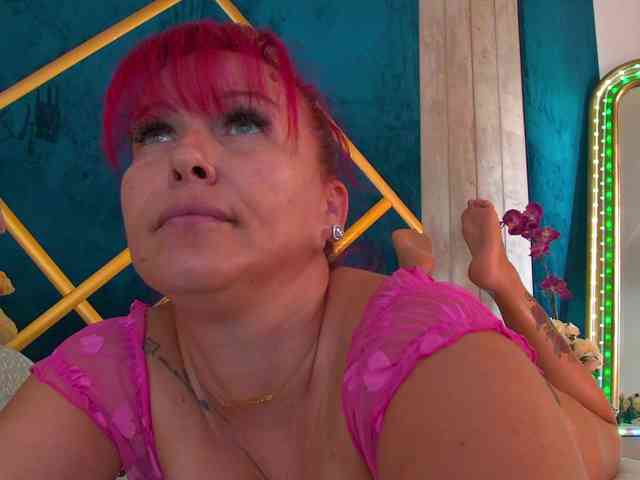 Foxxxy-MILF webcam