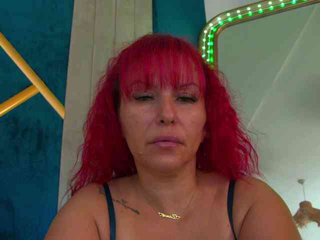 Foxxxy-MILF webcam