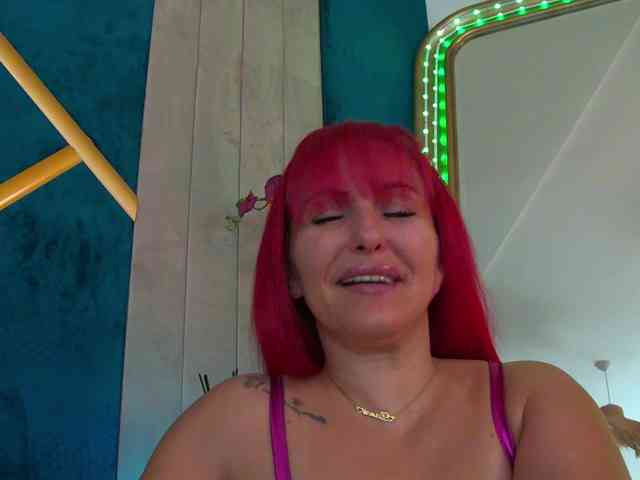 Model: Foxxxy-MILF