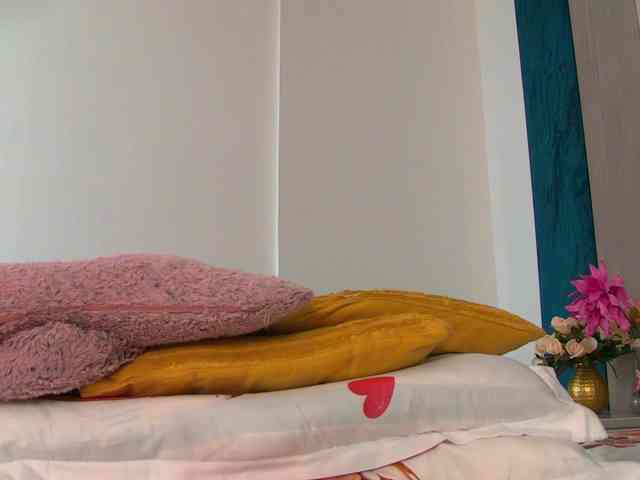 Foxxxy-MILF webcam