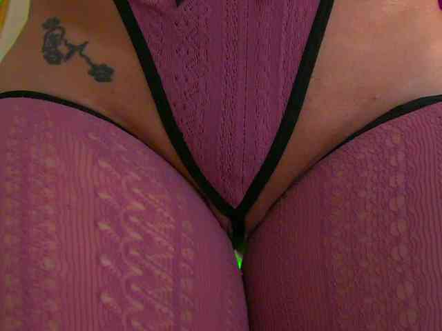 Model: Foxxxy-MILF