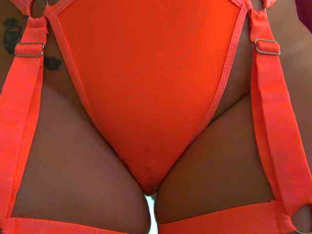 Foxxxy-MILF