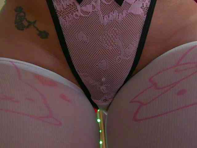 Model: Foxxxy-MILF