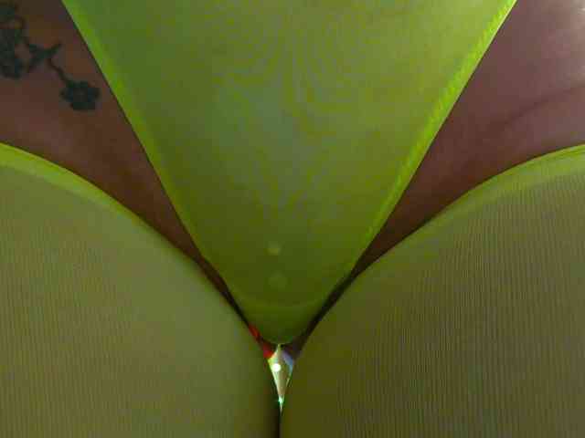 Model: Foxxxy-MILF