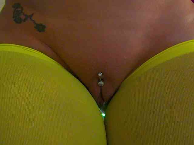 Model: Foxxxy-MILF