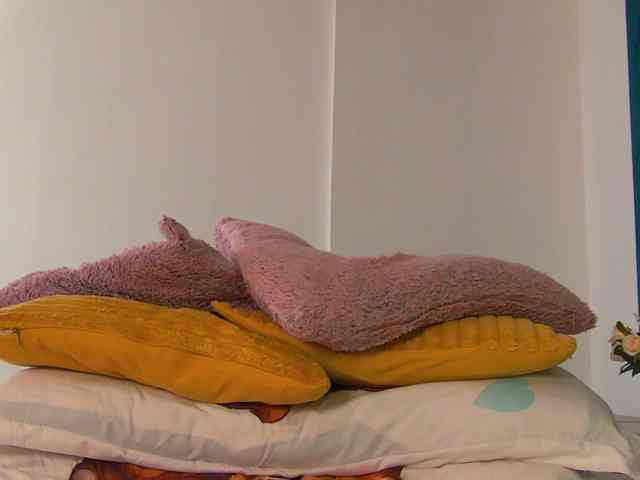 Foxxxy-MILF webcam