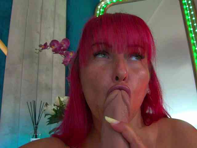 Model: Foxxxy-MILF