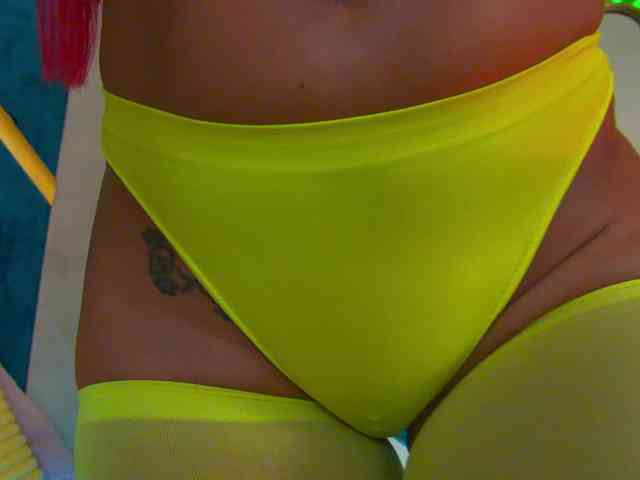 Foxxxy-MILF webcam