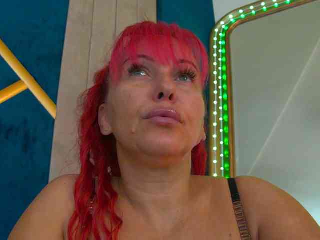 Foxxxy-MILF
