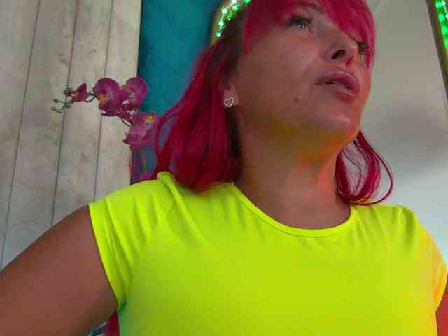 Foxxxy-MILF webcam