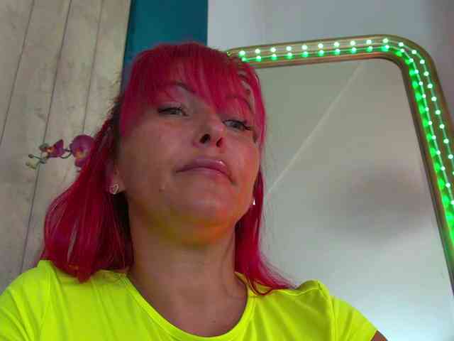 Foxxxy-MILF webcam