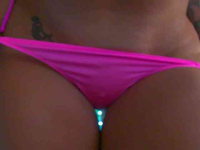 Foxxxy-MILF webcam