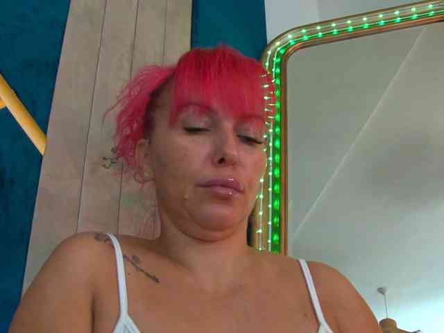 Foxxxy-MILF