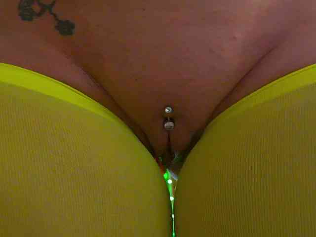 Foxxxy-MILF webcam