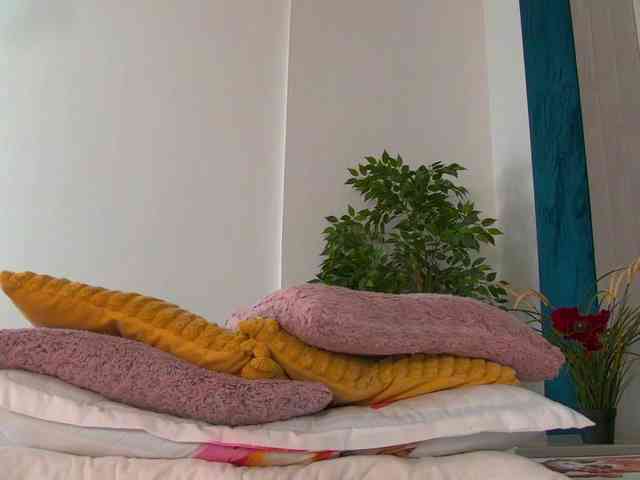Foxxxy-MILF webcam