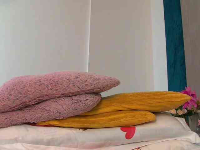 Foxxxy-MILF webcam
