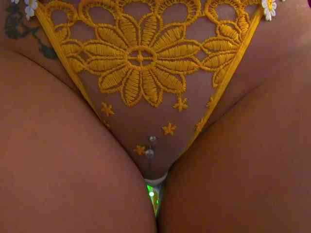 Model: Foxxxy-MILF