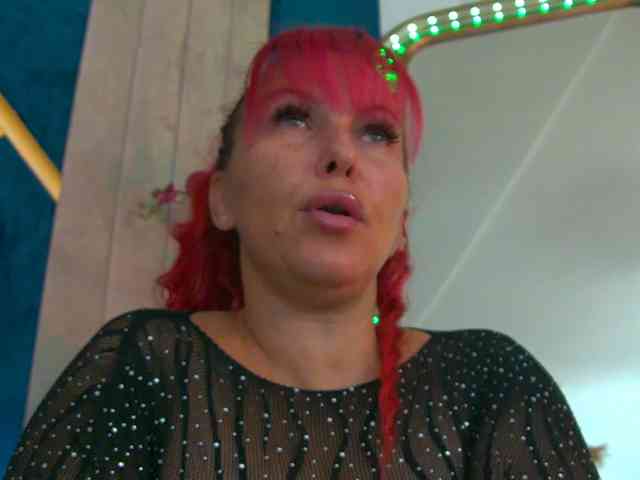 Foxxxy-MILF webcam