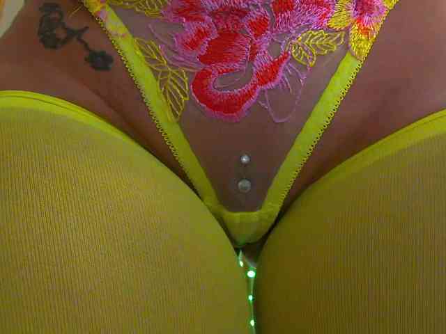 Foxxxy-MILF webcam